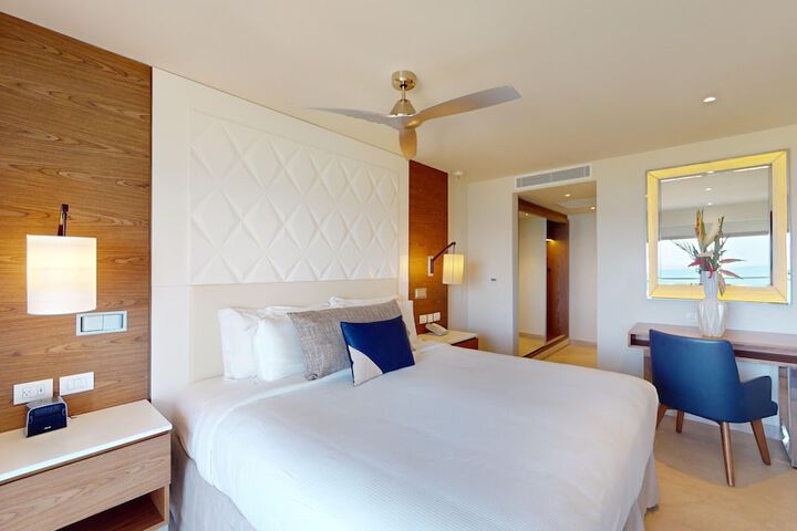Room 32 of 255