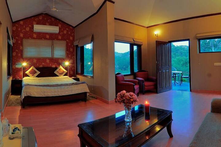 Room 4 of 14