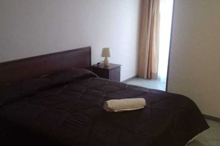 Room 25 of 27
