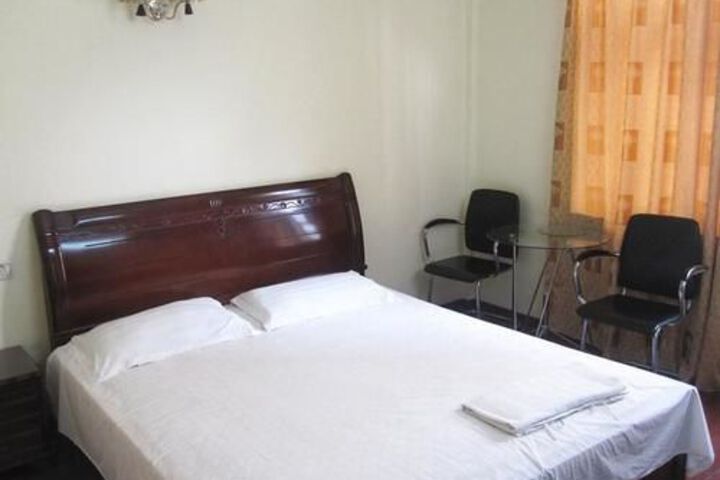Room 8 of 15