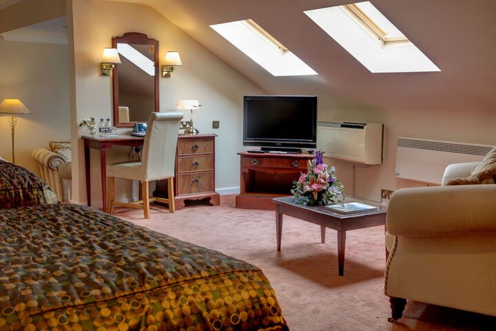 Room 15 of 53