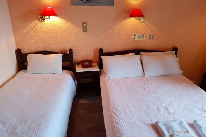 Room 5 of 20