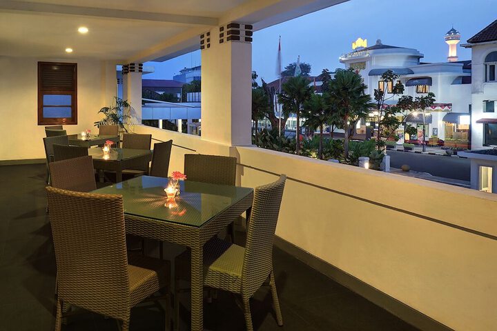 Dining Photos