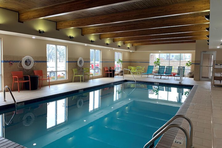 Hotel Pool