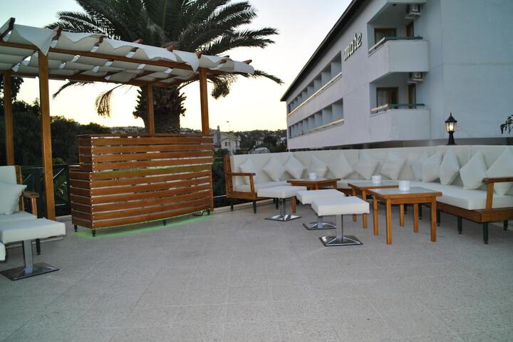 Terrace/Patio 12 of 54