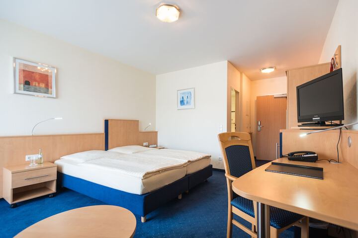 Room 6 of 29