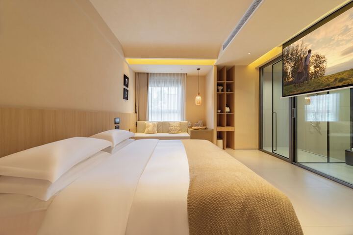 Room 2 of 57