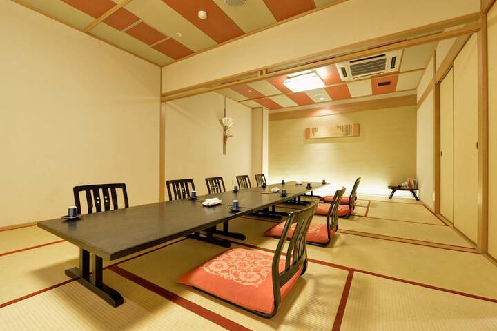 Dining Photos