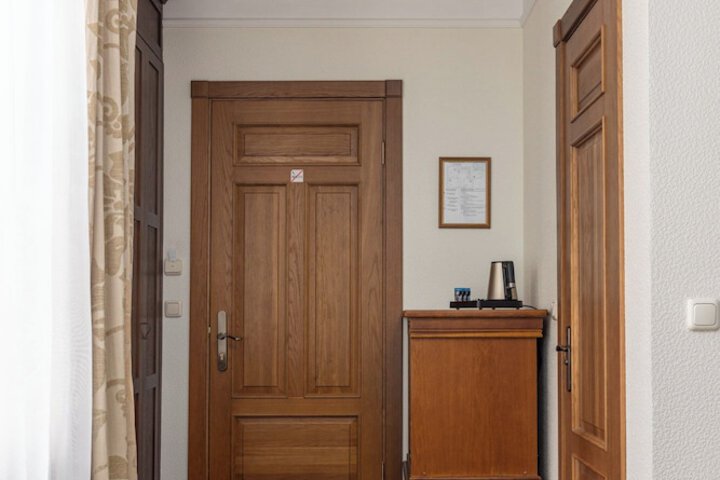 Room 52 of 118