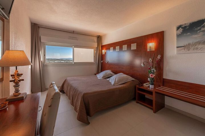 Room 13 of 52