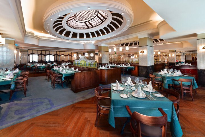 Dining 60 of 77