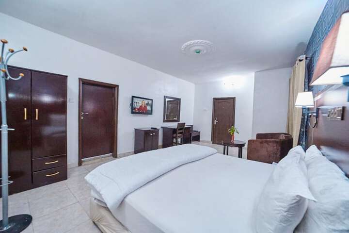 Room 9 of 51