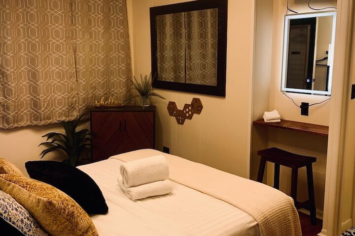 Room 72 of 100