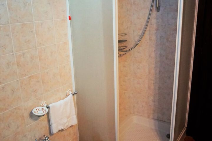 Room 45 of 85