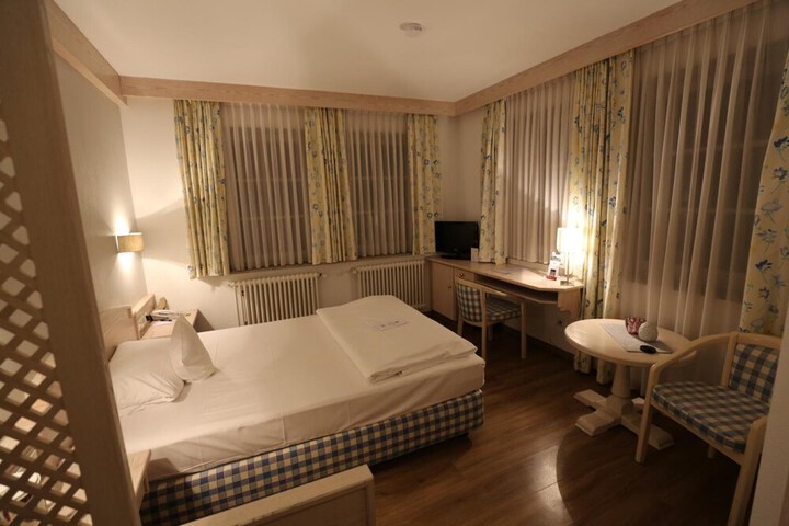 Room 13 of 59