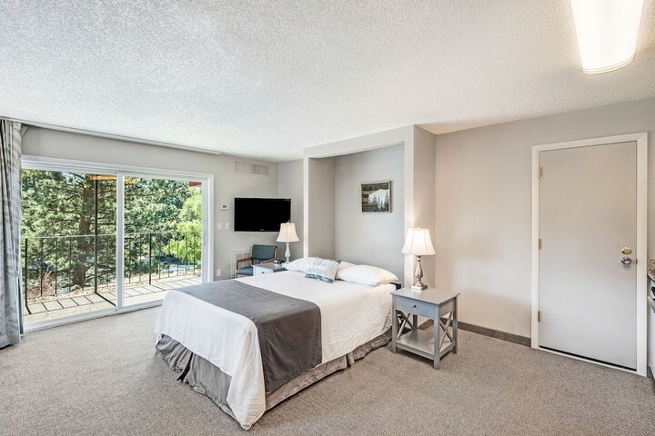 Room 72 of 398