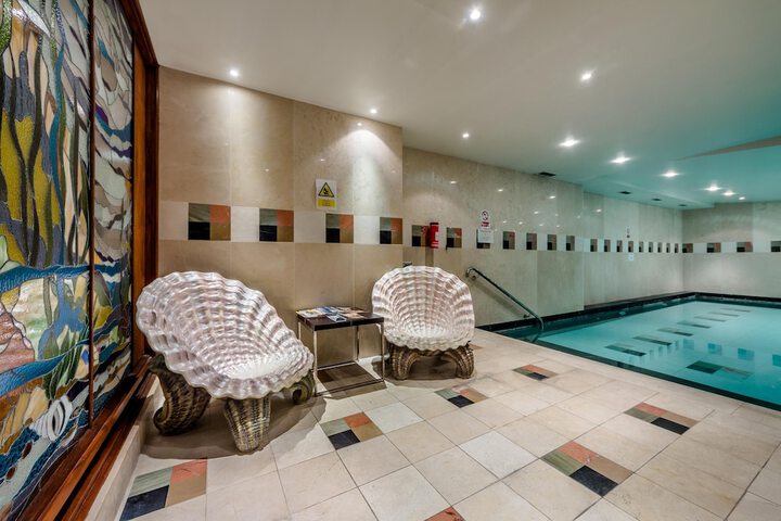 Pool 40 of 76