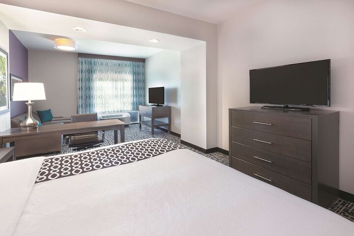 1 King Bed (13 of 22)