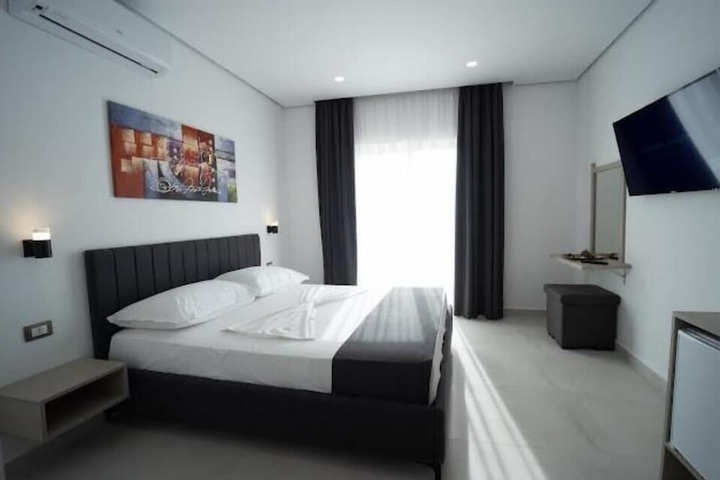 Room 3 of 17