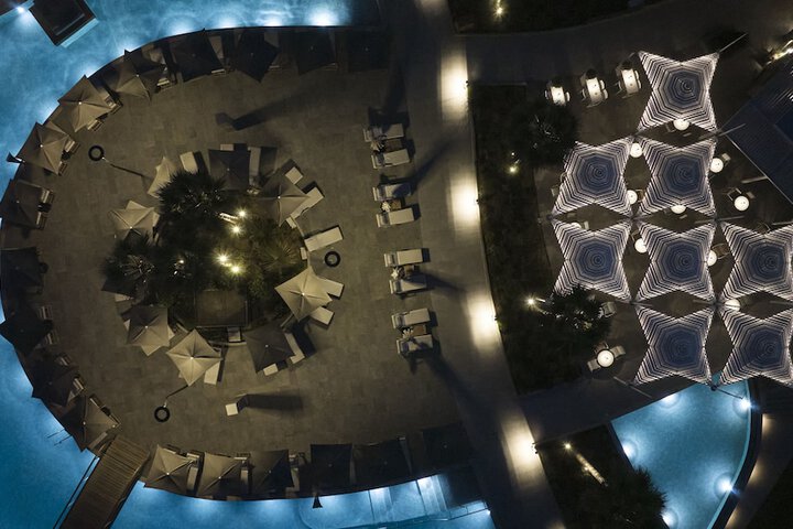Pool 44 of 90