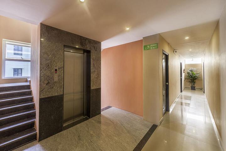 DAFFODIL SUITES
