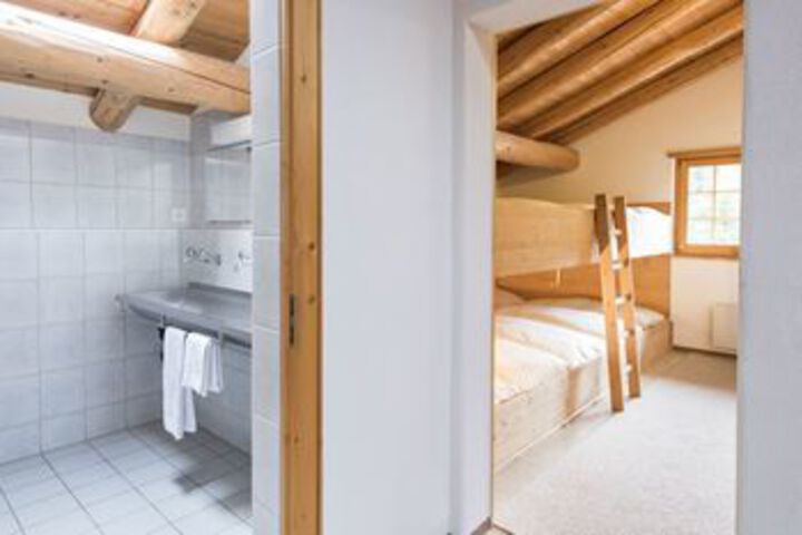 Room 19 of 33