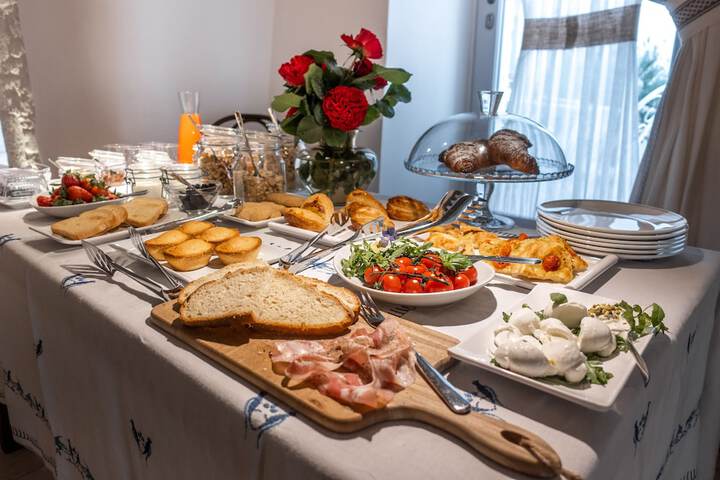 Dining 52 of 91
