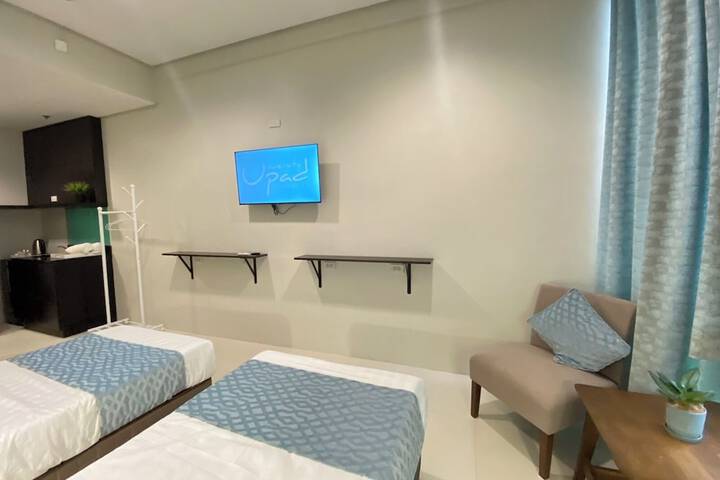 Room 4 of 12