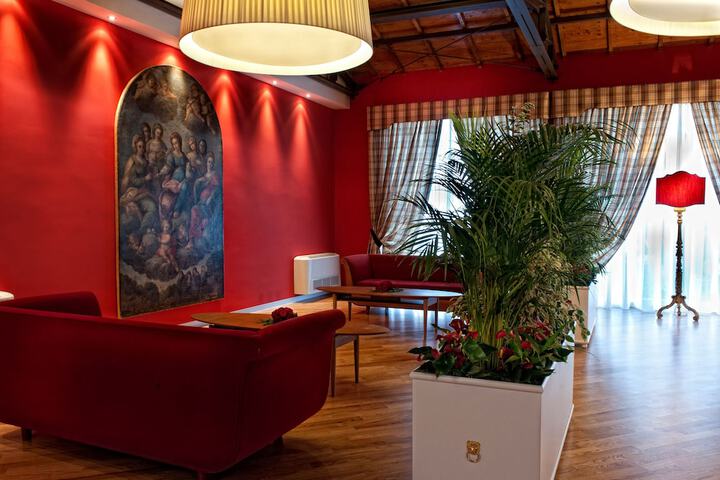 Hotel Interior 8 of 34