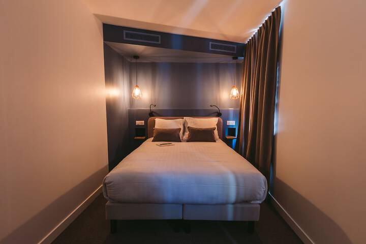 Room 14 of 75