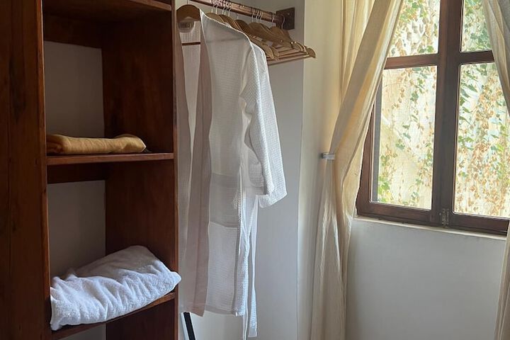Room 6 of 53