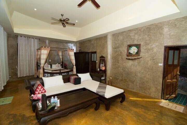 Room 2 of 23