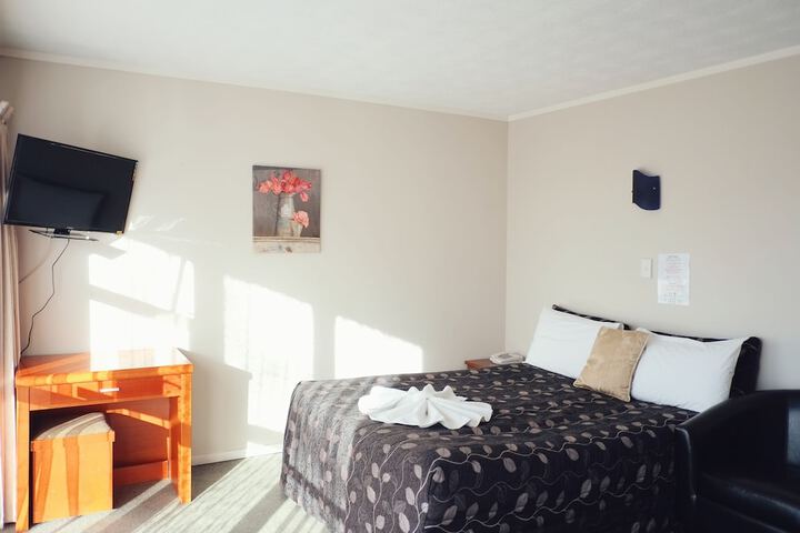 Room 8 of 43
