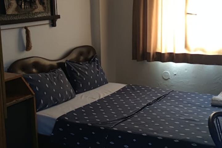 Room 8 of 12