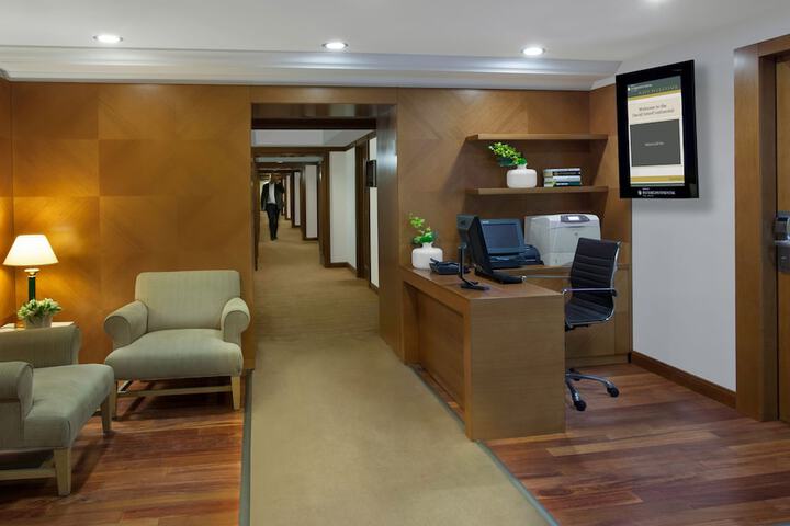 Business Center 151 of 168