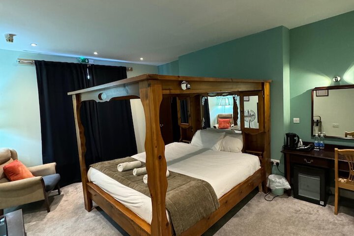 Room 44 of 88