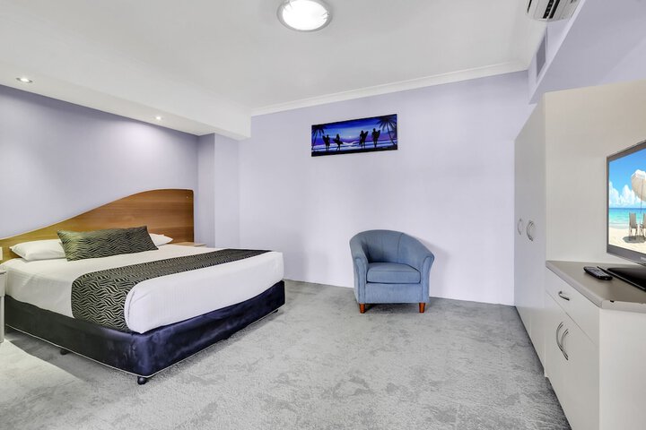 Room 21 of 80