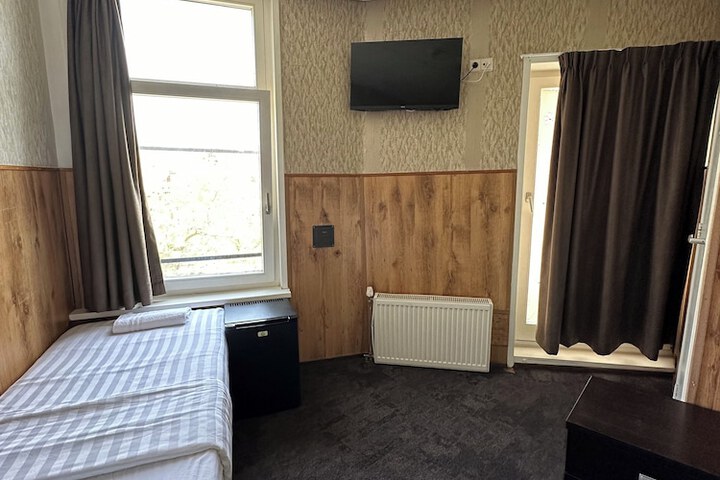 Room 29 of 56