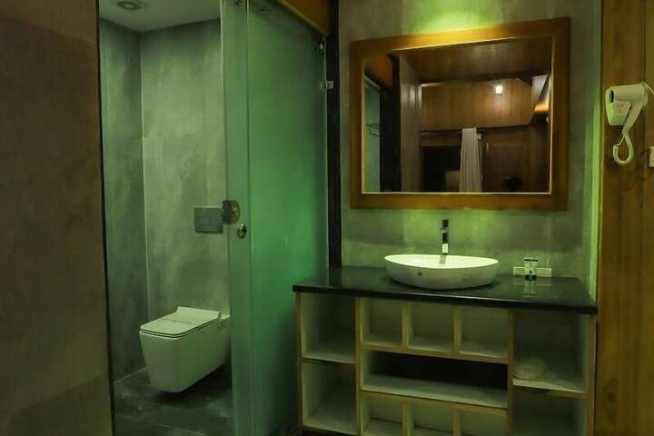 Room 58 of 86