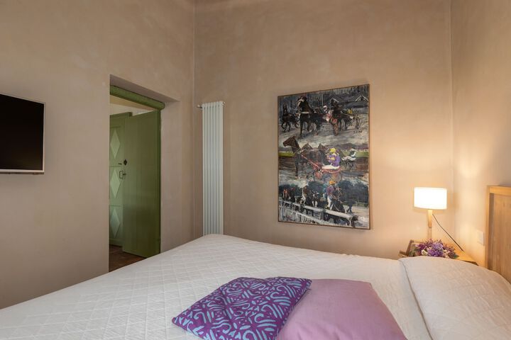 Room 3 of 40