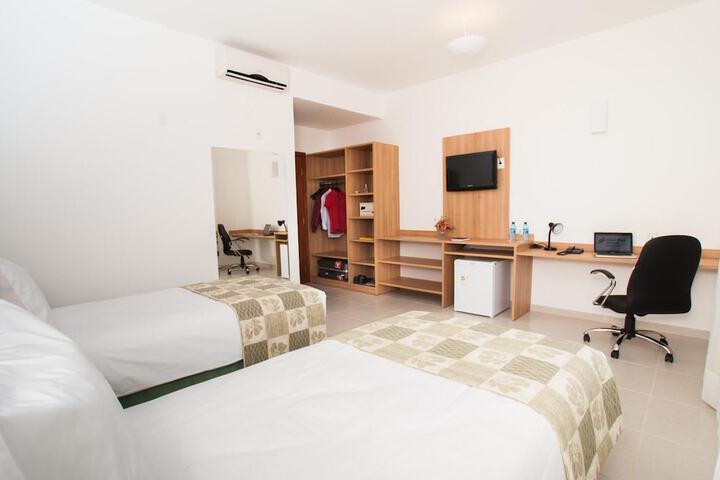 Room 10 of 35