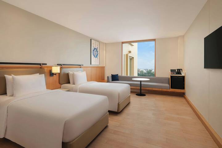 Room 18 of 50