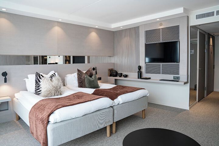 Room 17 of 50