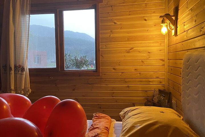 Room 52 of 84