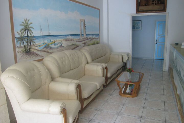 Entrance & Lobby