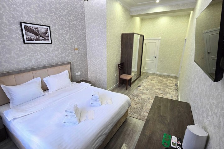 Room 10 of 47