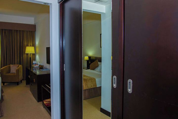 Room 50 of 121
