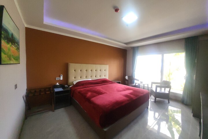 Room 10 of 116