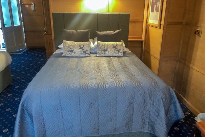 Room 21 of 46