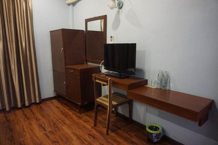 Room 20 of 27